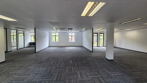 Cullinan Office Park, 2 Cullinan Close, Morningside - Left Wing Brown (11)